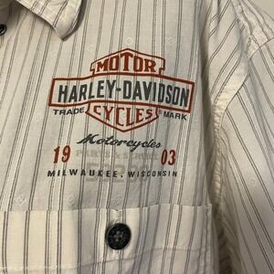 Men's L‎ Harley Davidson Cream Striped SS Sleeve Button Down Embroidered
